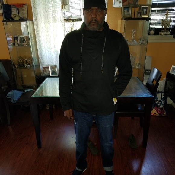 Meet your Posher, Sam - Picture 2 of 2